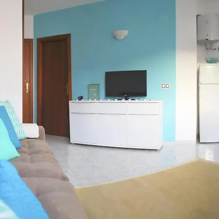 Apartment Al01 Estudio 250 M De Playa De Fenals, Costa Brava Lloret de Mar